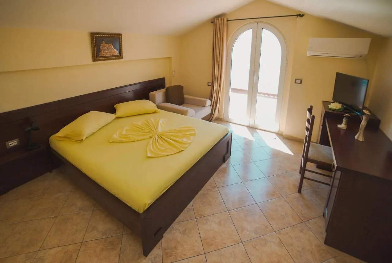 Hotel Serxho Sarande