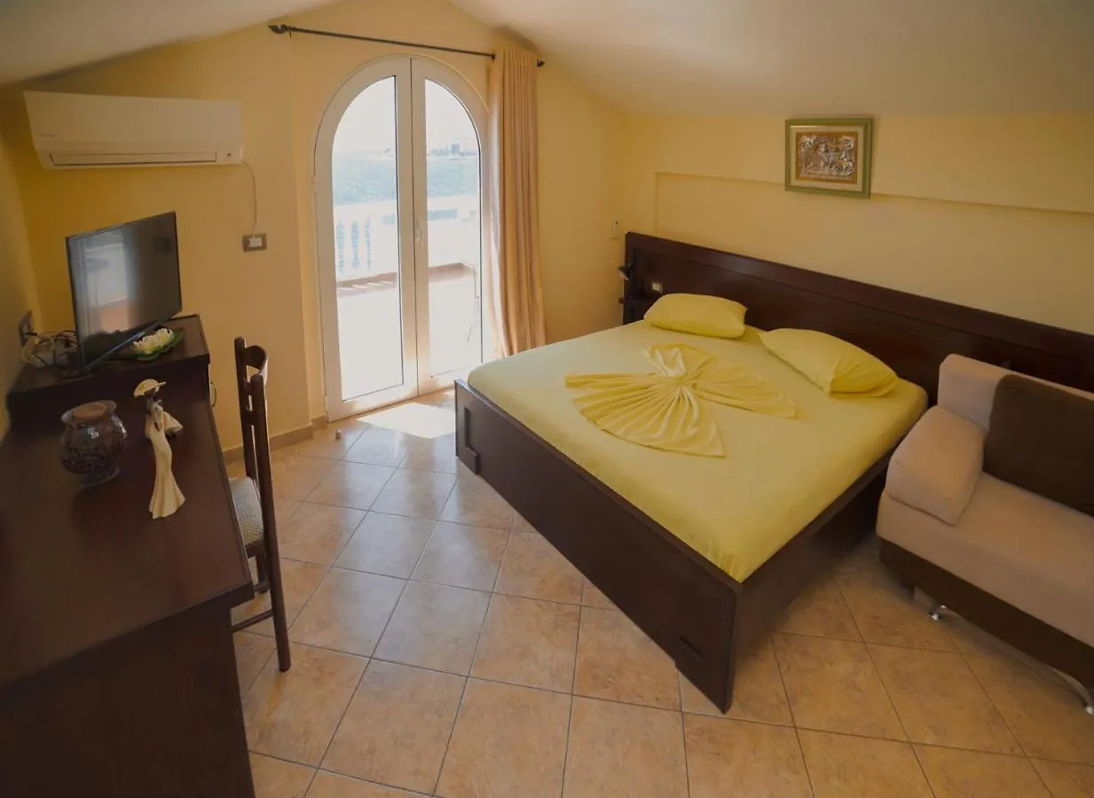 Hotel Serxho Sarande