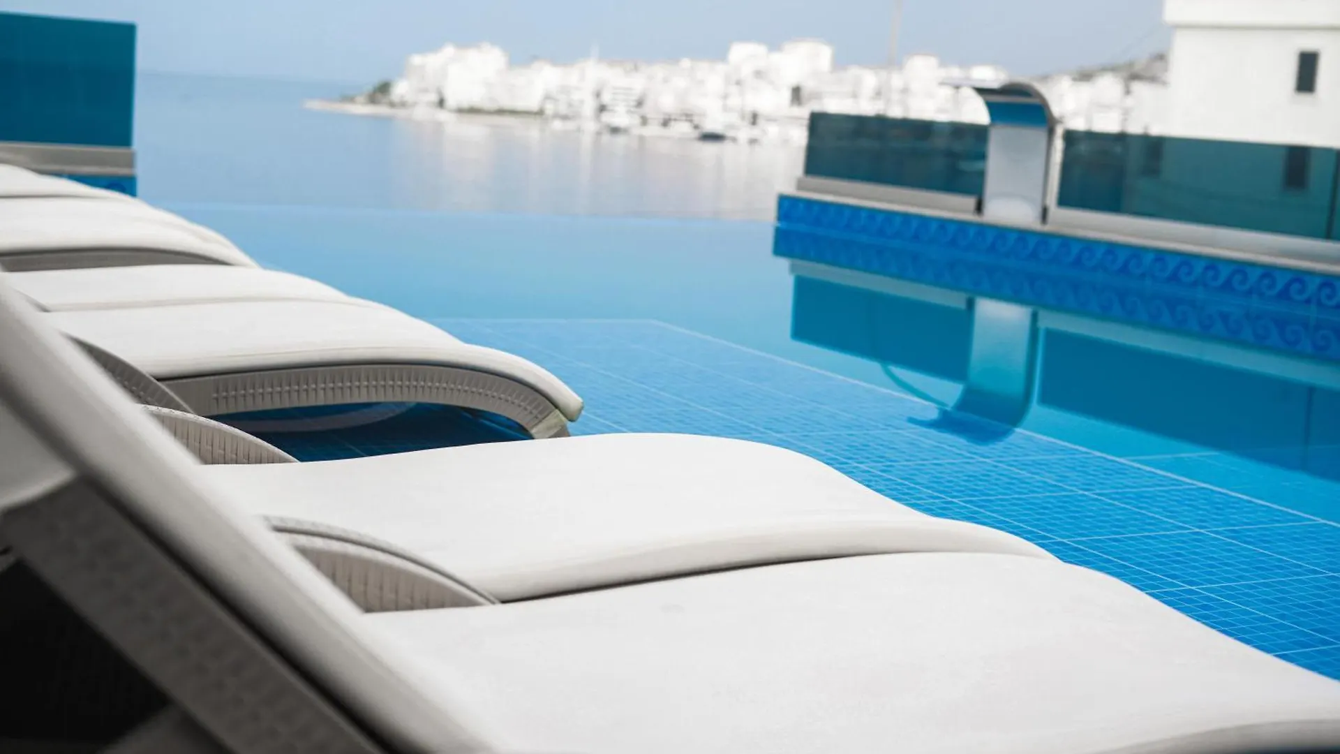 Hotel Serxho Sarande Albania