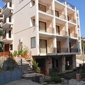 Hotel Nikos And, Sarande